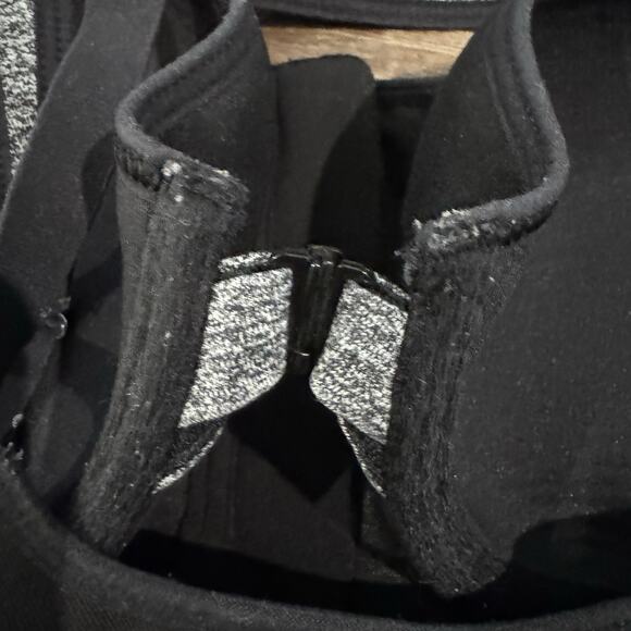 Victoria Secret VSX Sports Bra 36B Gray Front Close Zip Racerback Underwire - Picture 6 of 7